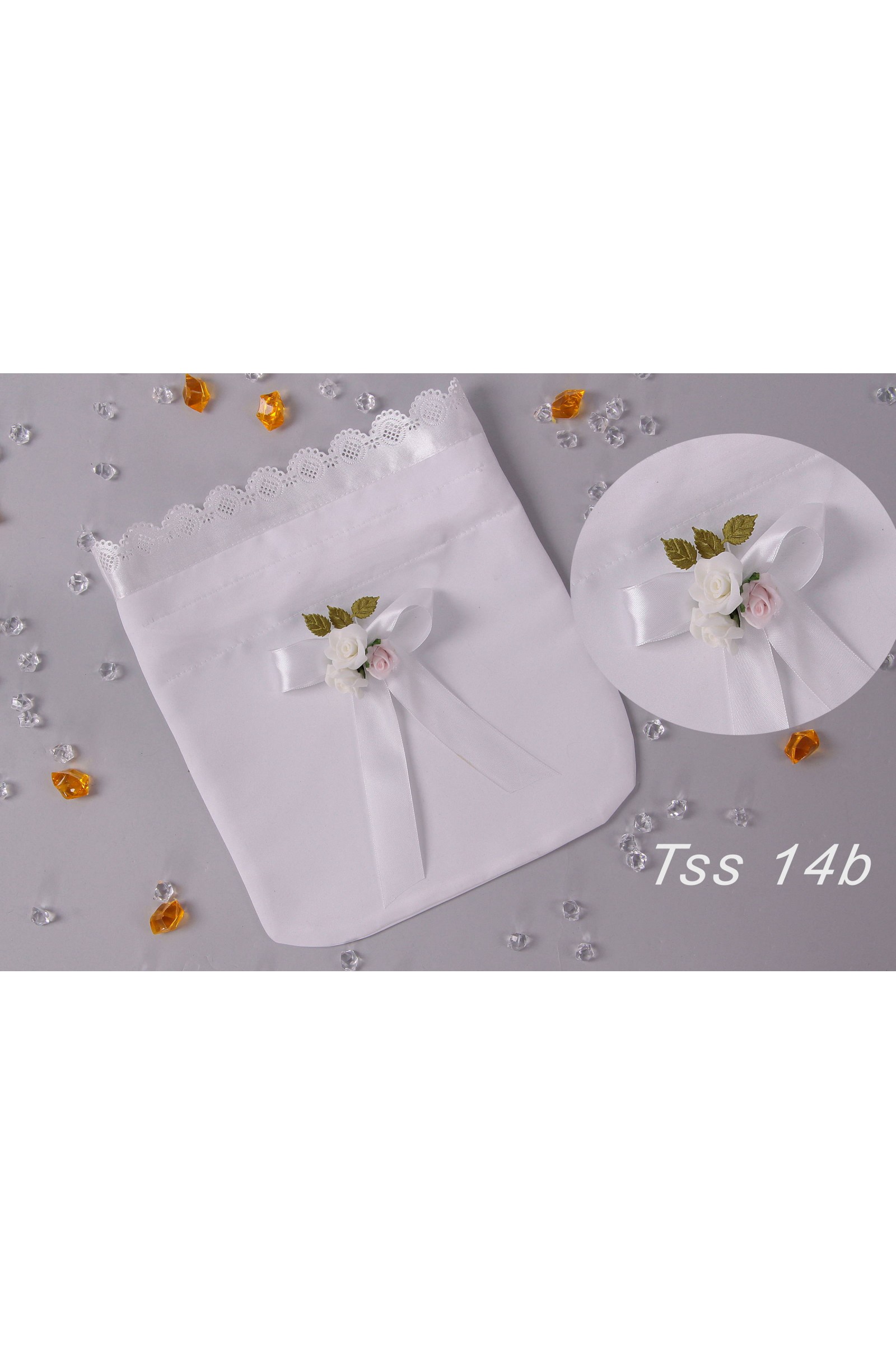 Torebka komunijna satynowa z bukietem - obraz 4