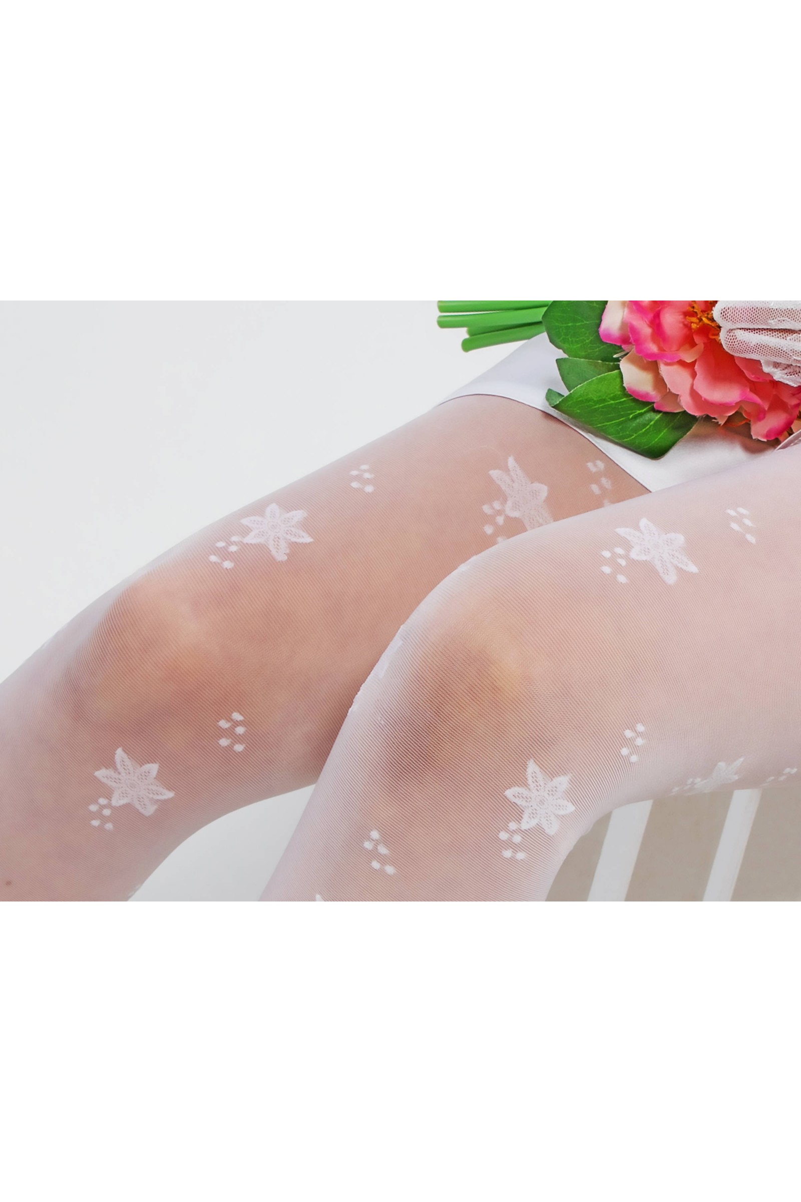 Eleganckie rajstopy komunijne - Sara G - obraz 1