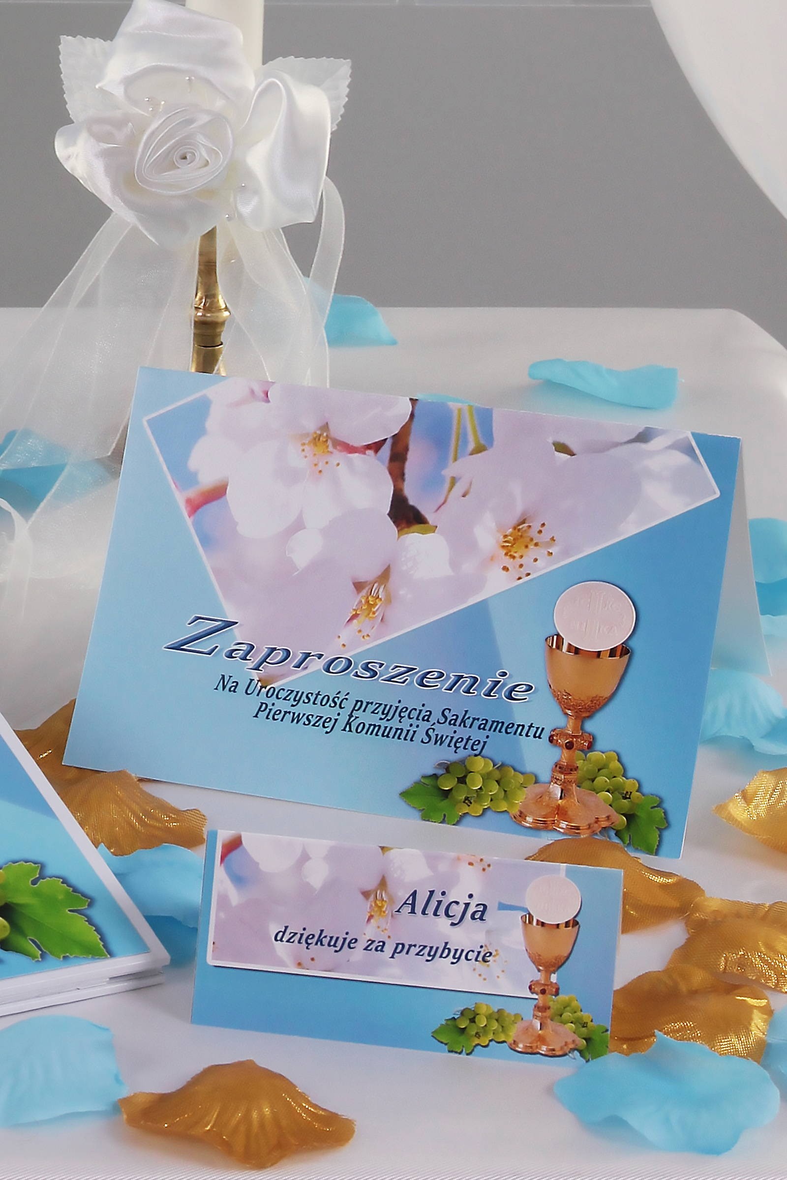 Personalizowane winietki komunijne - Turkusowa jabłoń - obraz 1