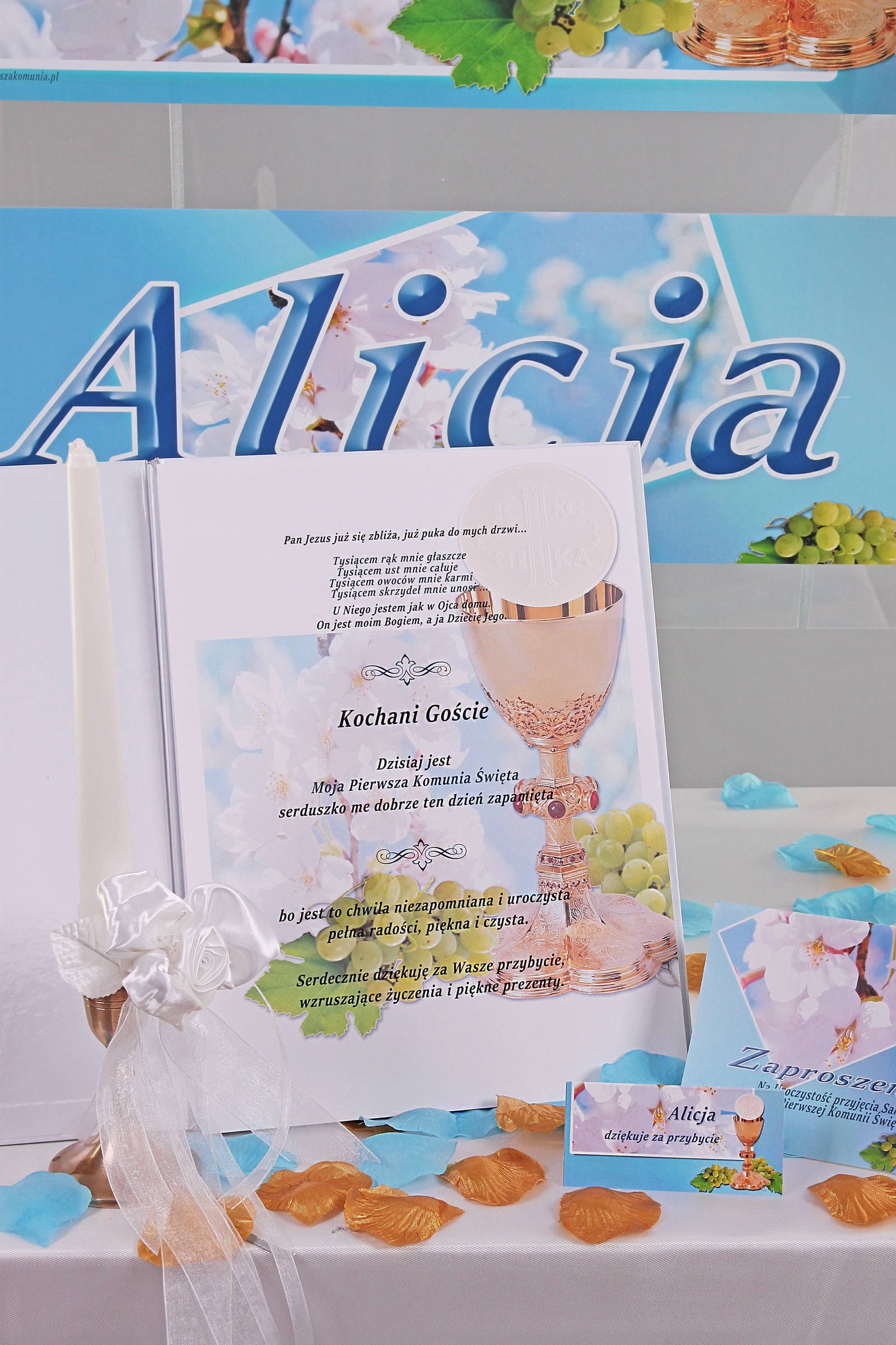 Personalizowana księga pamiątkowa komunijna - Turkusowa jabłoń - obraz 1