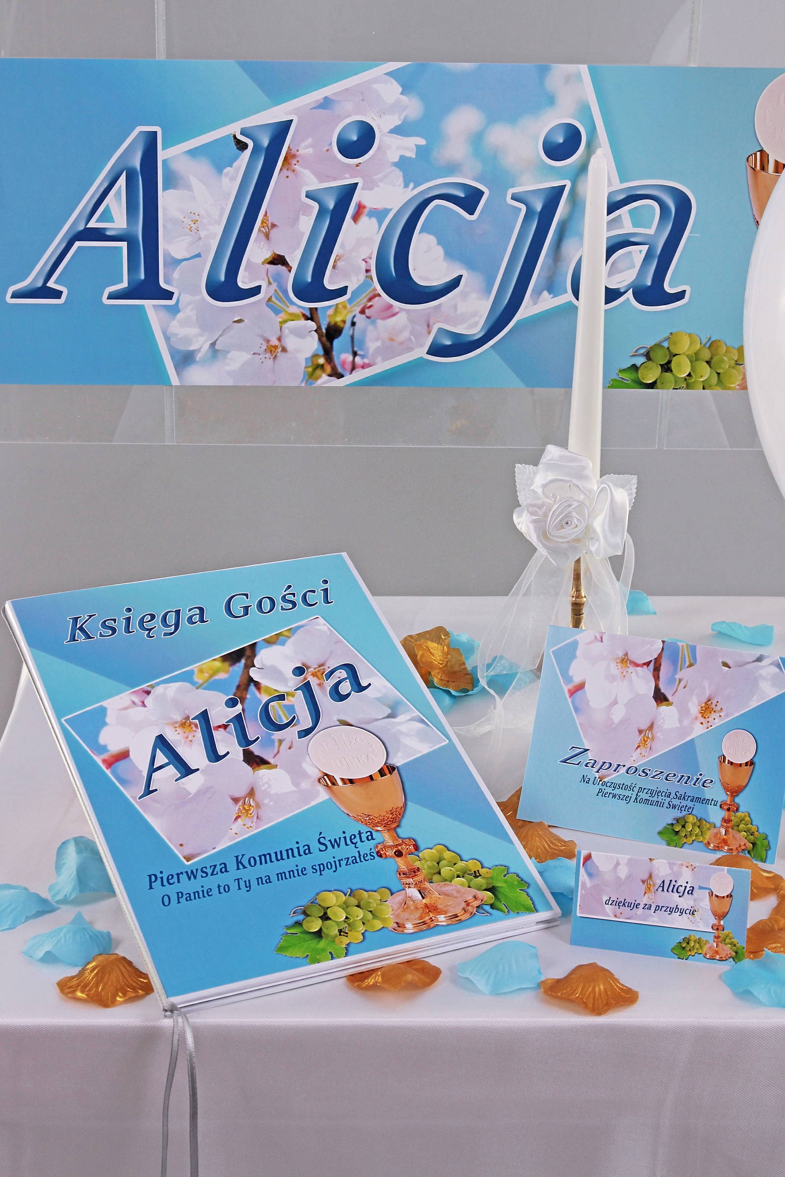 Personalizowana księga pamiątkowa komunijna - Turkusowa jabłoń - obraz 0